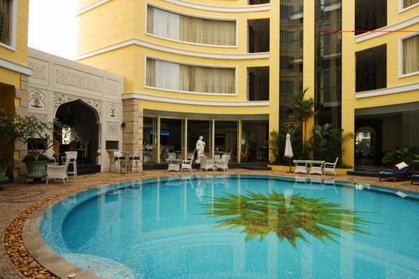 FOUR SEASON HOTEL BANGKOK